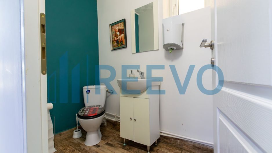 Clădire și teren de investiție, central Roman - Poză 9