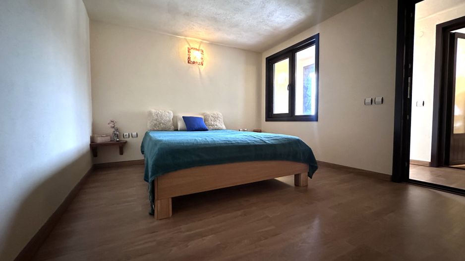 Vanzare casă la poalele Bucegilor!Potential pt. locuinta sau pensiune - Poză 4