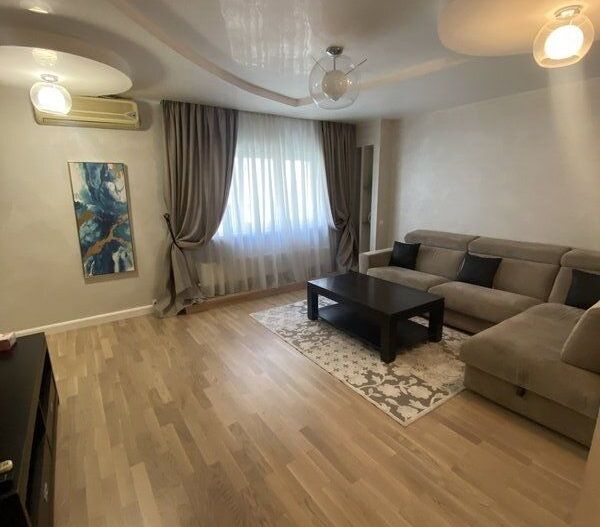 De Închiriat Apartament 3 Camere Decebal, Renovat, Aproape, de Metrou - Poză 10