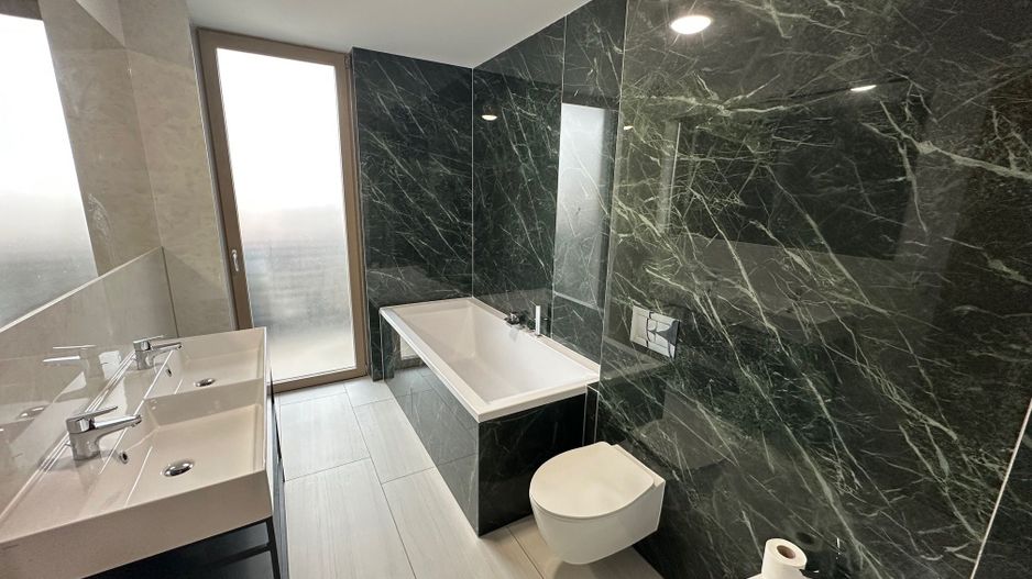 Apartament bloc nou 4 camere - parcare subterana - Poză 14