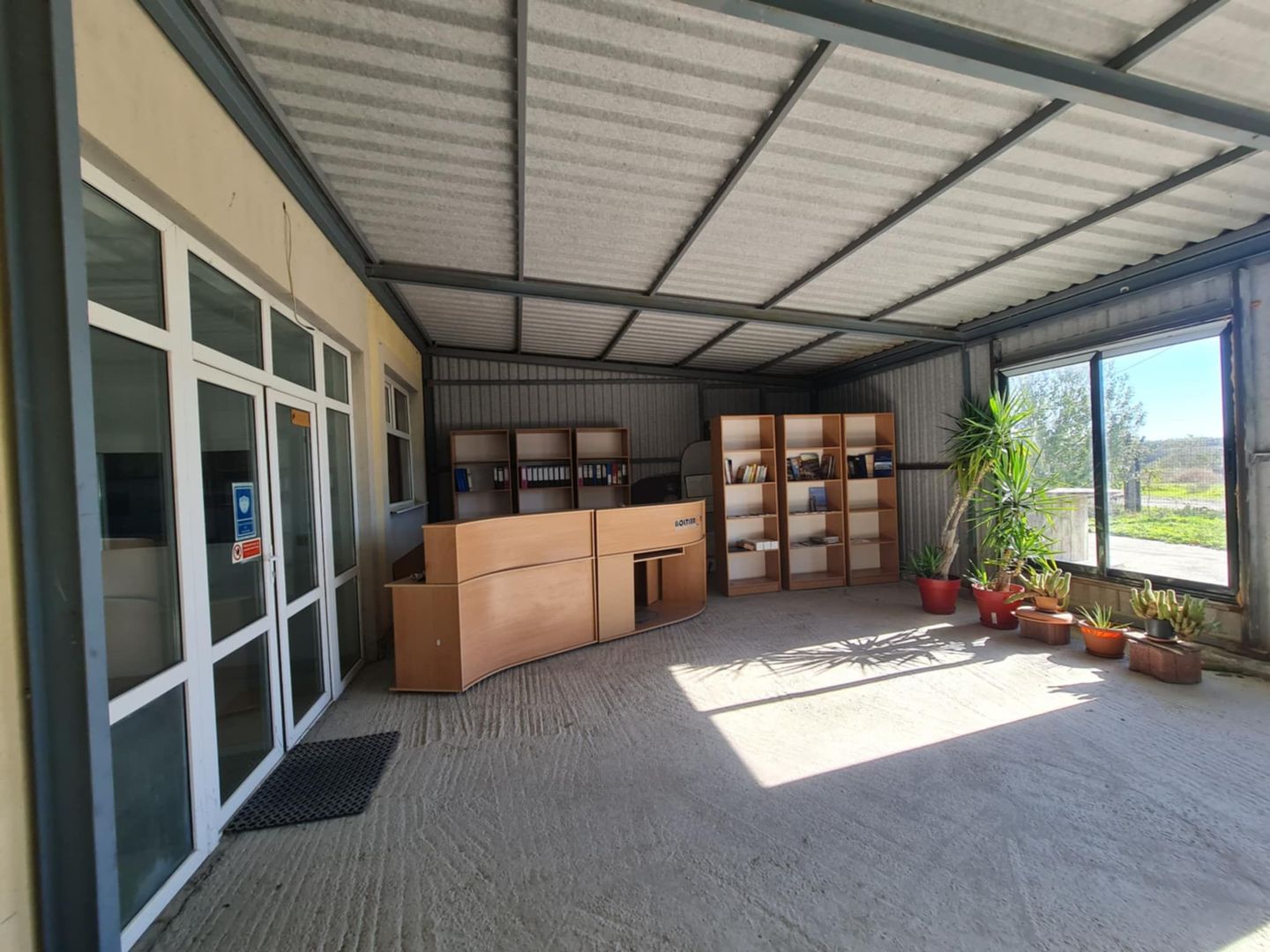 Spațiu de Închiriat – Showroom, Depozitare + Birouri – Cumpăna - Poză 2