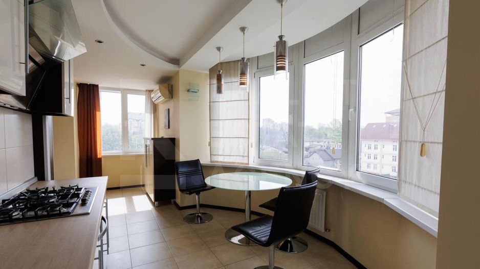 Vânzare, 3 dormitoare + living, str. Vasile Alexandri, Centru - Poză 6