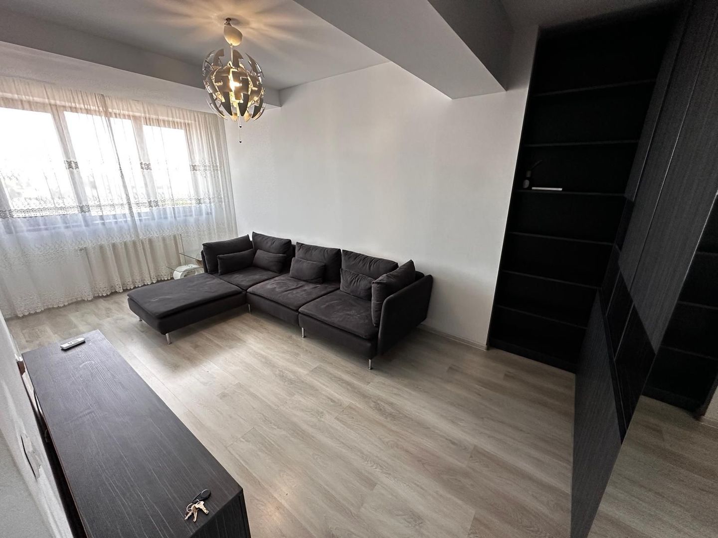 2 Camere Metrou Grozavesti Basarab Orhideea Splaiul Parcare Subterana - Poză 1