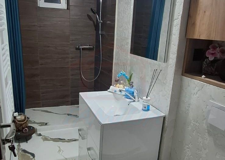 🏡 De închiriat 3 camere, Port, 3.200 RON\luna - Poză 6