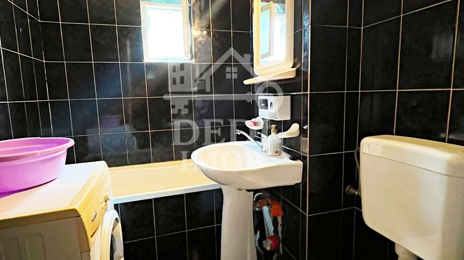 Apartament 3 camere de vanzare in zona Rogerius, Oradea - Poză 12