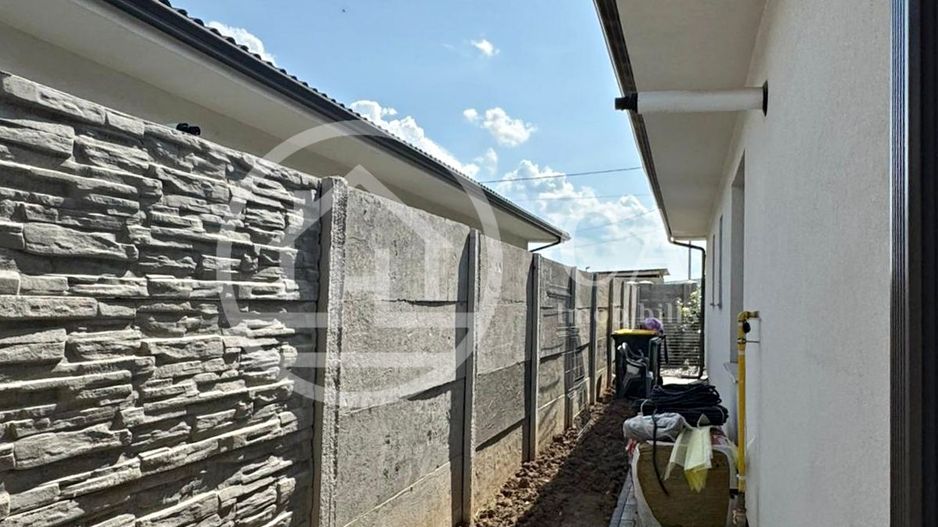 Casă de vânzare cu 3 camere si o anexa  in Sântandrei, Bihor - Poză 8