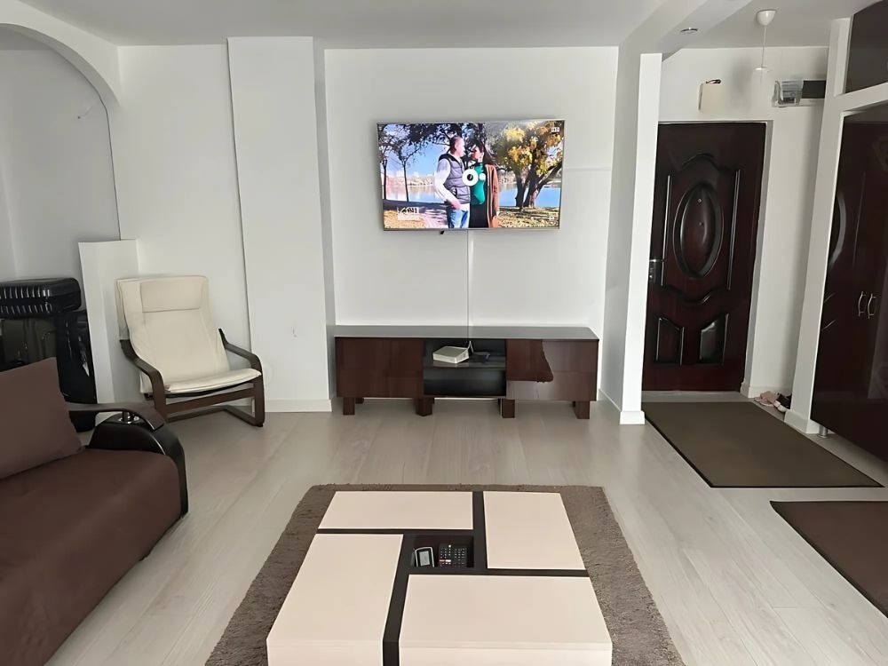Apartament de Închiriat - 2 Camere, Unirii ( Zona Hanul lui Manuc) - Poză 1