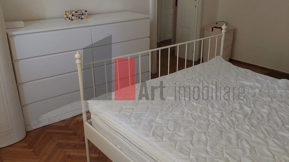 Apartamentul "MONARKI", et. 1 in vila, singur pe etaj, superb - Poză 7