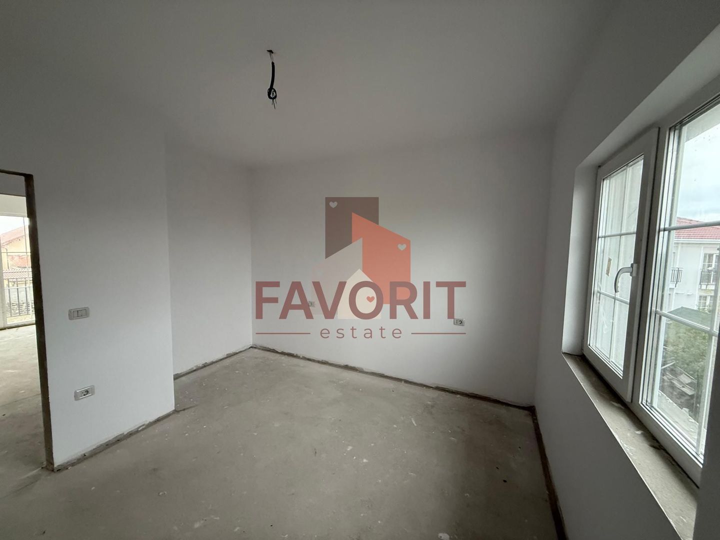 Duplex in Sanandrei | Toate utilitatile | 2 bai | Poarta acces auto | - Poză 12