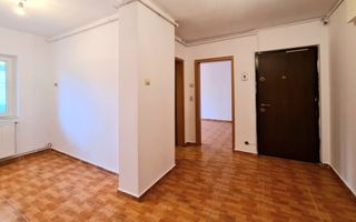 Spatiu comercial de închiriat Brașov - 52 mp # spatii-comerciale-brasov.ro - Poză 1
