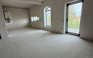 Casa rezidențială cu 7 camere, 3 băi, dressing, pivniță – Sura Mica - Poză 12
