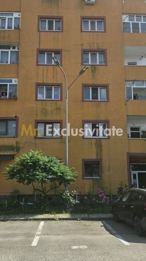 De vânzare apartament 2 camere decomandat | Zona 8 Mai - Poză 2
