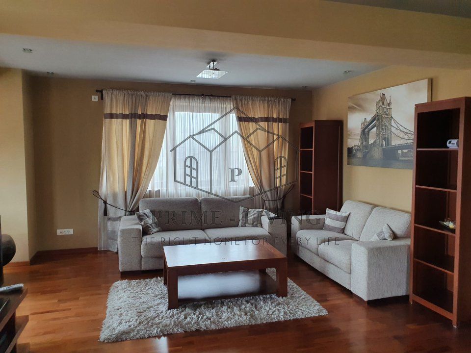 APARTAMENT CU 3 CAMERE, ULTRA-CENTRAL SI FOARTE SPATIOS LA VANZARE - Poză 3