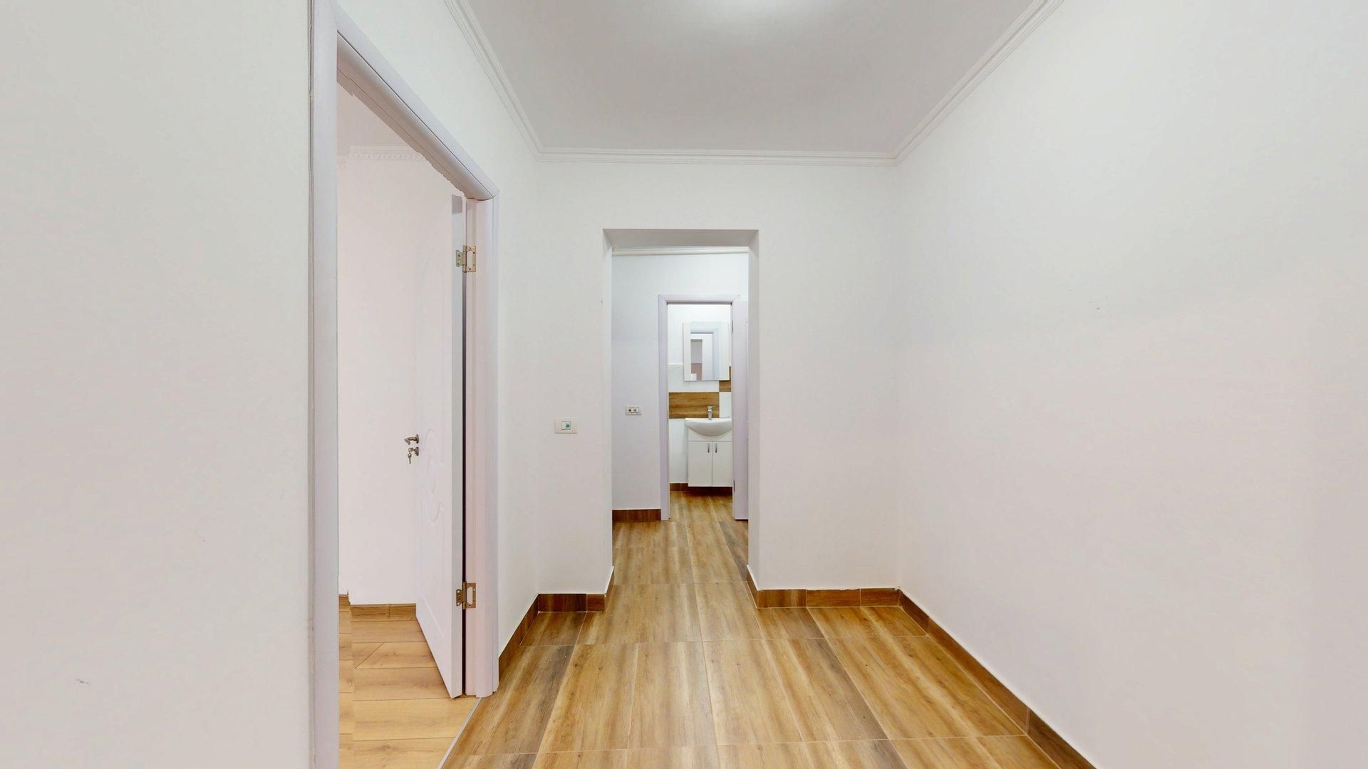 LACUL TEI - Circa 7 | 3 Camere Renovat | 1/8 | 73mp | 1983 - Poză 5