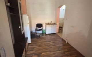 Apartament cu o camera generos zona Dimbovita - Poză 2