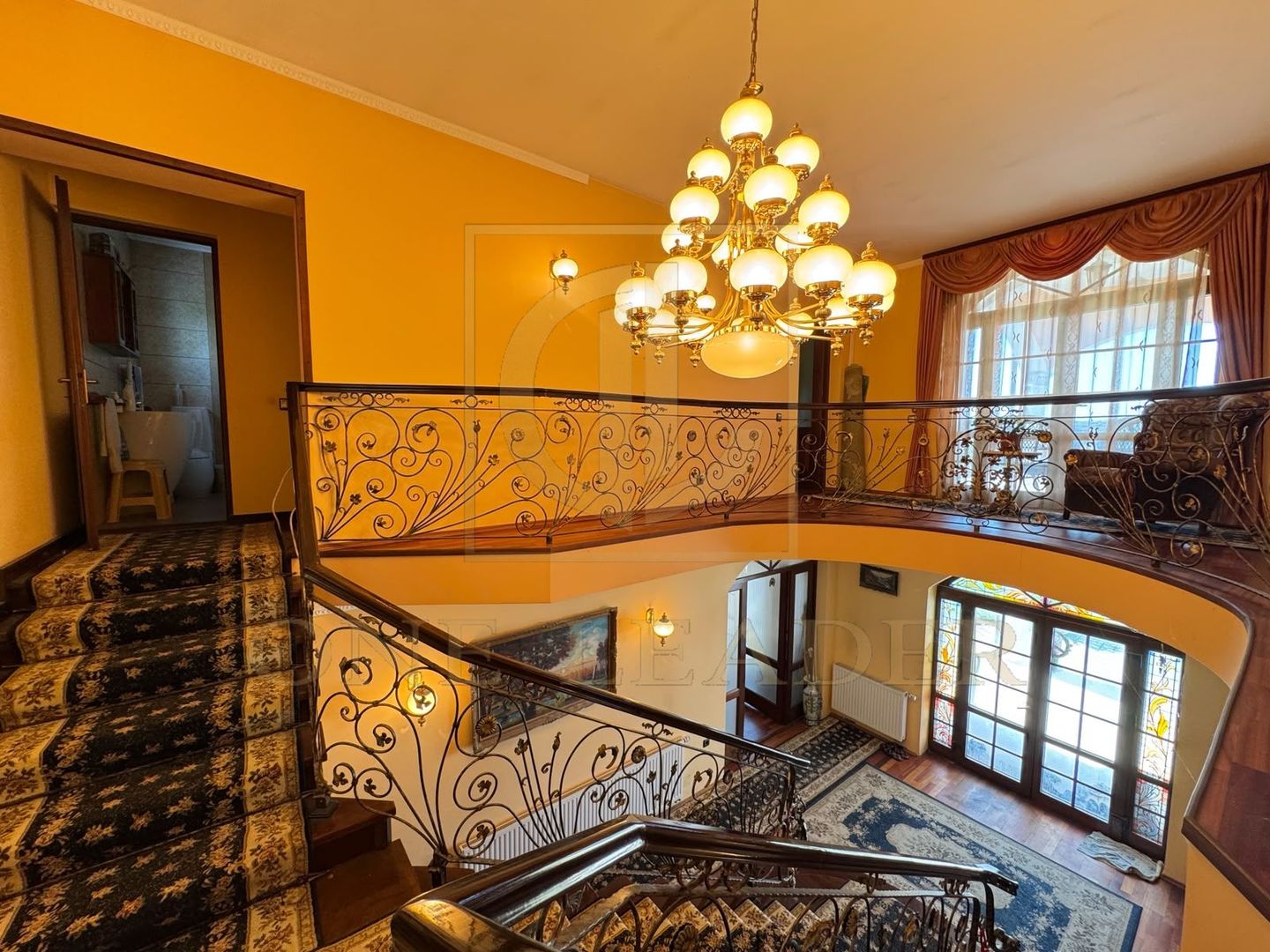 Casă Exclusivistă în Stil Baroc | 330 mp | Teren 1.200 mp - Poză 5
