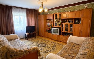Apartament cu 3 camere/ Etaj intermediar / 71mp/ zona Baza 3