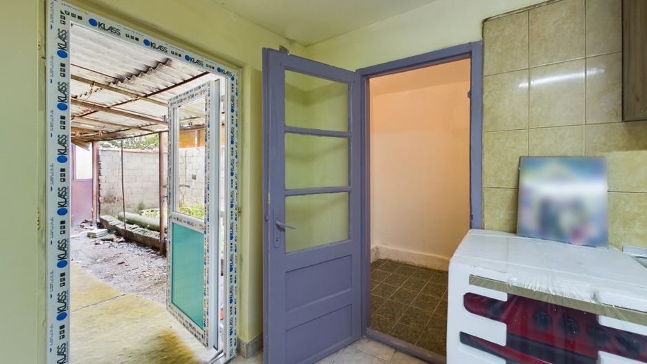 Casă cu 3 camere în Bujac - Poză 16