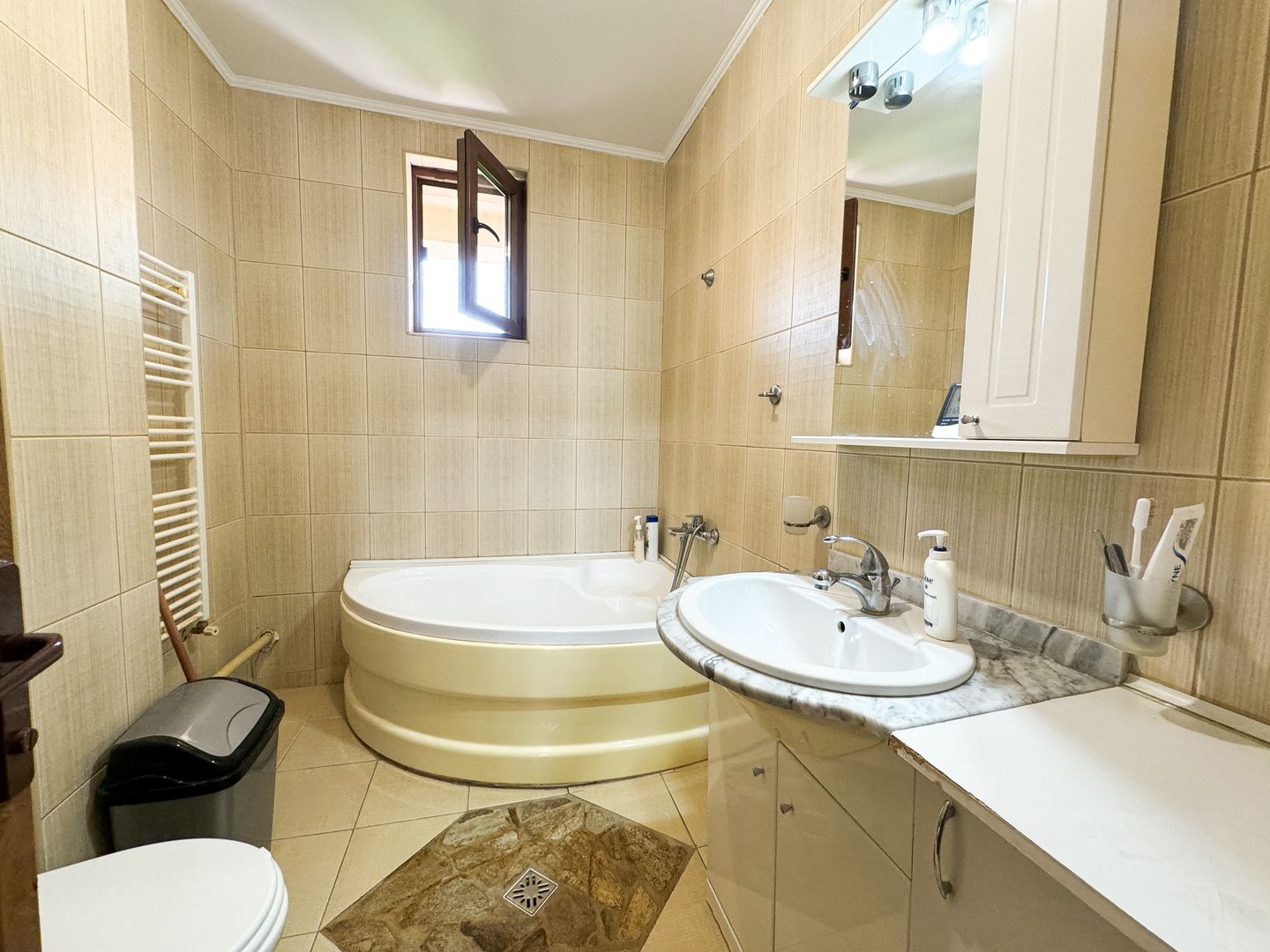 Vila Individuala cu 7 Camere | Teren 252 MP | Otopeni DN1- langa Lidl - Poză 18