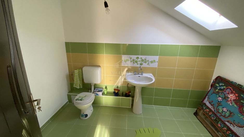 VILA P+1, 4 CAMERE, 108 MP + CASA BATRANEASCA, TEREN 1035 MP - Poză 4