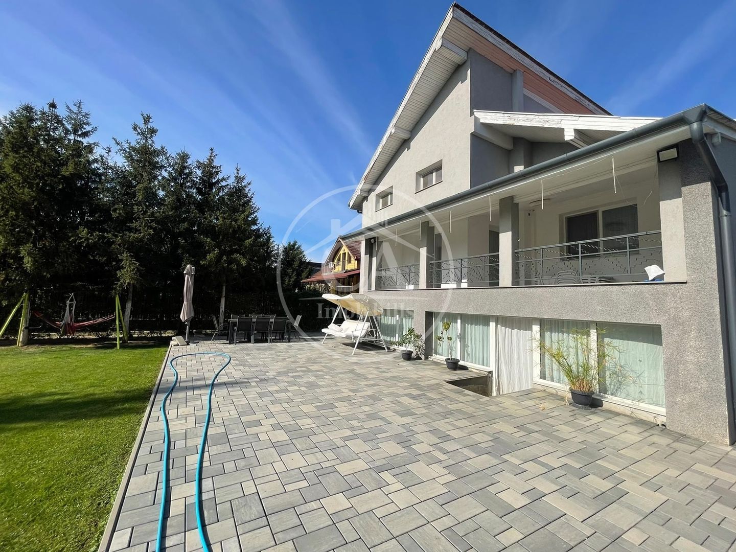 Casa de vanzare cu 10 camere in Santandrei, Bihor - Poză 3