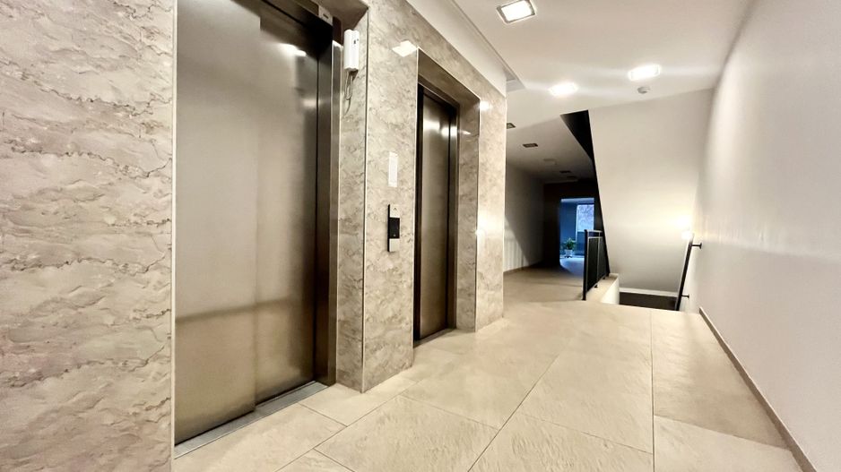 Tur virtual -2 camere, modern si primitor, complex Iris - Torontalului - Poză 17