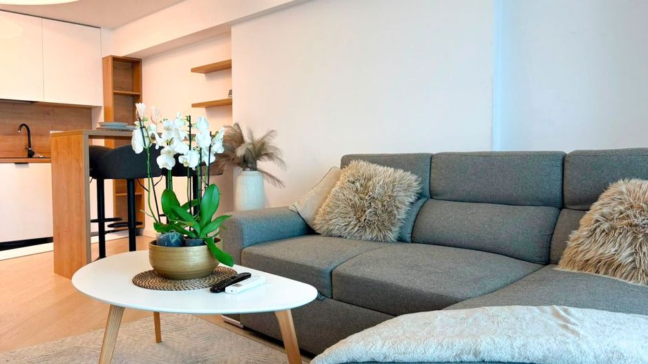 Chirie I Apartament 3 camere I Cortina North I Etaj 10 - Poză 1