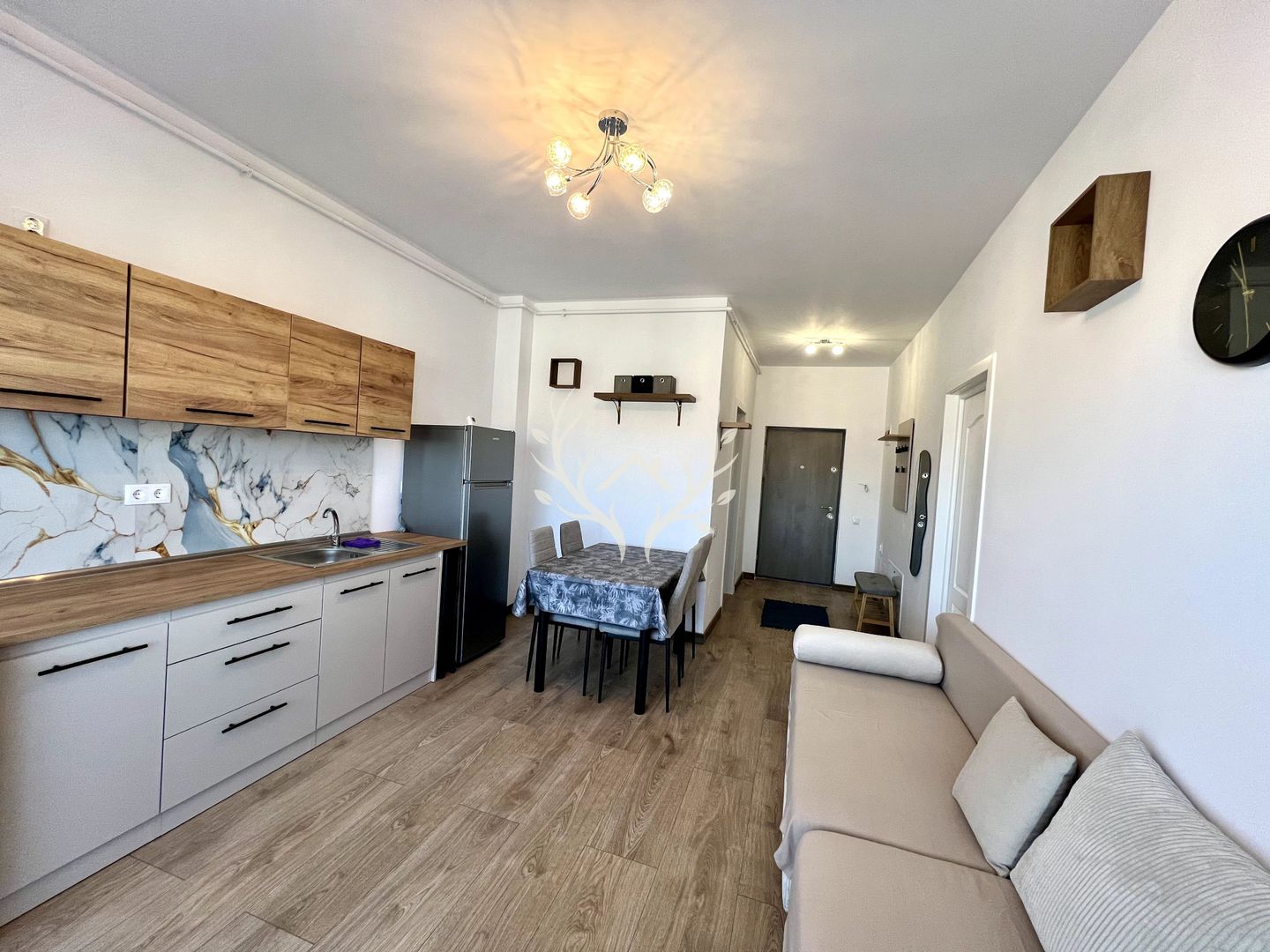 Apartament 2 camere, bloc nou 2025, terasa spatioasa – Str. Eroilor - Poză 2
