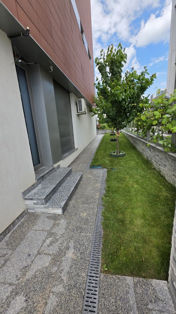 Vânzare vilă 6 camere | Vedere Lacul Grivița - Poză 17