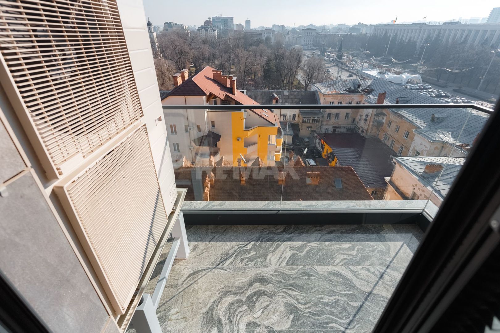 De închiriat apartament, 2 dormitoare, str. Teatrală 3, Centru. - Poză 29