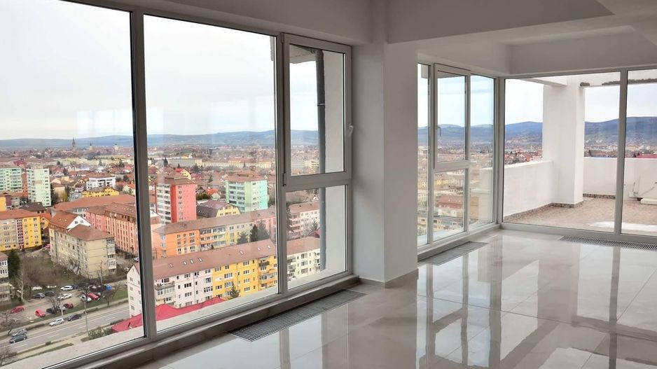 Penthouse la cheie in Sibiu, 3 camere,  priveliste panoramica - Poză 3