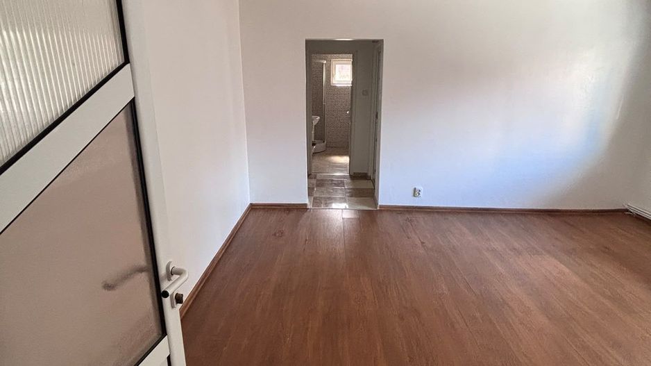 Apartament de vanzare zona cetate - Poză 1