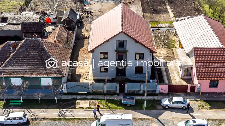 Casă nouă 6 camere semifinalizată în Sântana - Poză 2
