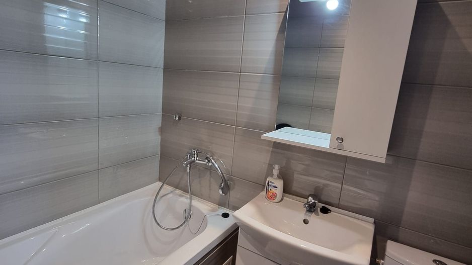 De Inchiriat: Apartament 2 Camere Elegant și Nou | Metrou Brâncoveanu - Poză 9