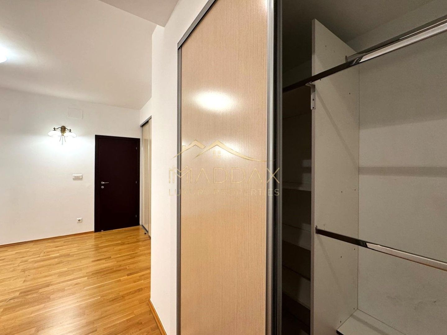 Apartament 3 camere // Loc parcare inclus // Erou Iancu Nicolae // Baneasa - Poză 4