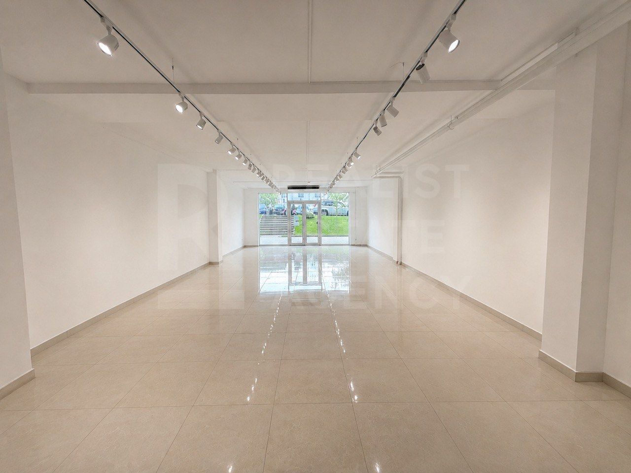 Chirie, spațiu comercial 102 mp,  str. Ioana Radu, Buicani - Poză 2