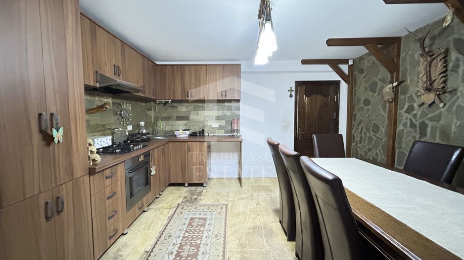 Casa P+1 din BCA ideala pentru o familie antreprenoare – Pecineaga - Poză 3