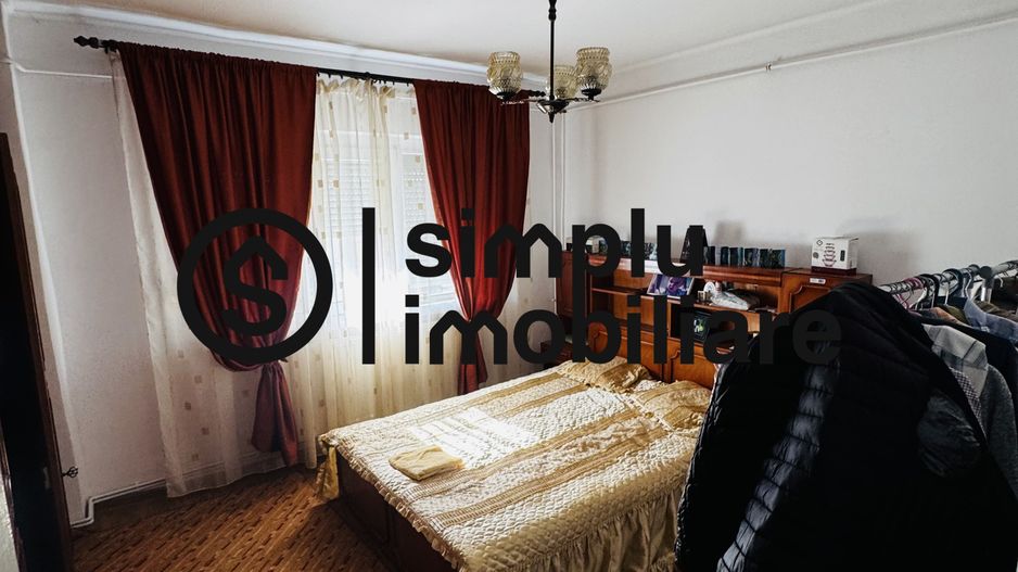 3 decomandate, centrala, 1 Mai - 110 000 Euro - Poză 20