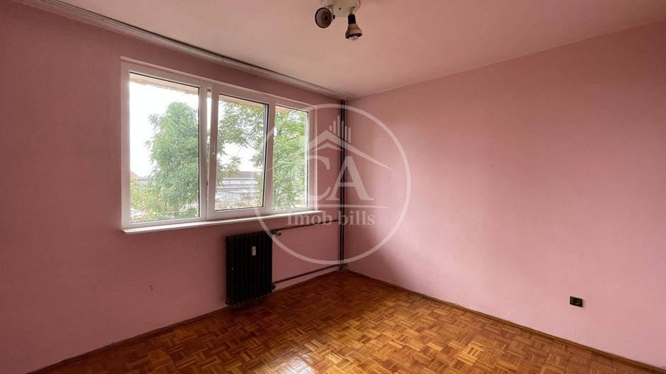 Apartament de vânzare cu 2 camere în zona Rogerius, Oradea - Poză 3