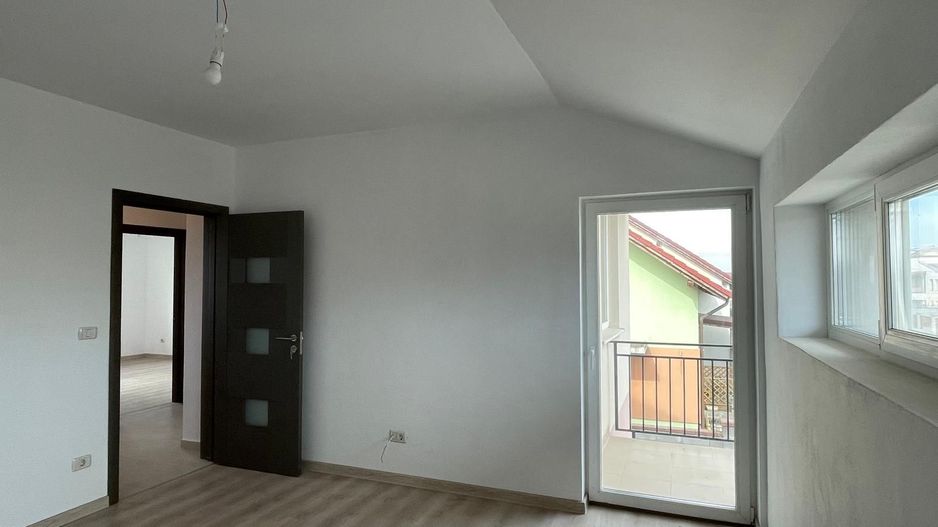 Duplex 4 camere - toate utilitatile - Mosnita Noua - Poză 5