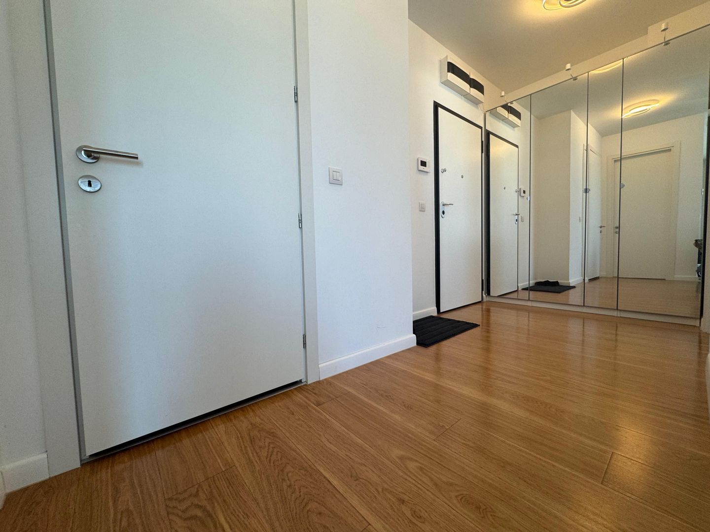 2 camere| LUXURIA RESIDENCE| VEDERE PANORAMICA - Poză 17