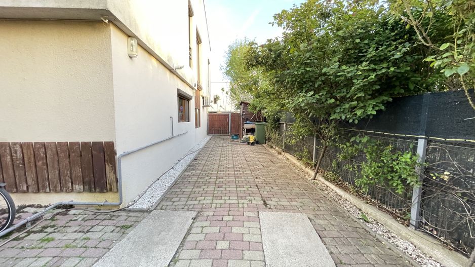 Casa de vanzare in zona Torontalului - Poză 13