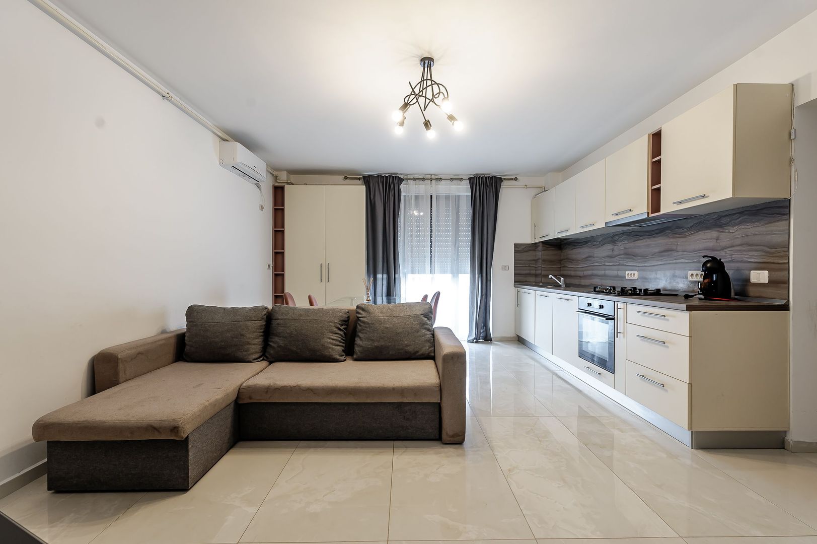 PREȚ NOU!!! Apartament 3 camere - an 2021 - zona UTA - lângă AFI - Poză 1