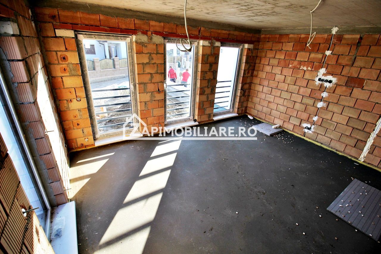 Casa la cheie 4 camere,2 bai,105mp,288 mp teren, 0% comision - Poză 13