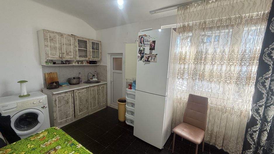 Apartament 2 cam in Vila etaj 1 + pod + curte 34 mp Campina - Poză 6