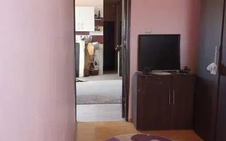 Apartament 3 cam zona Aradului mansarda. - Poză 8