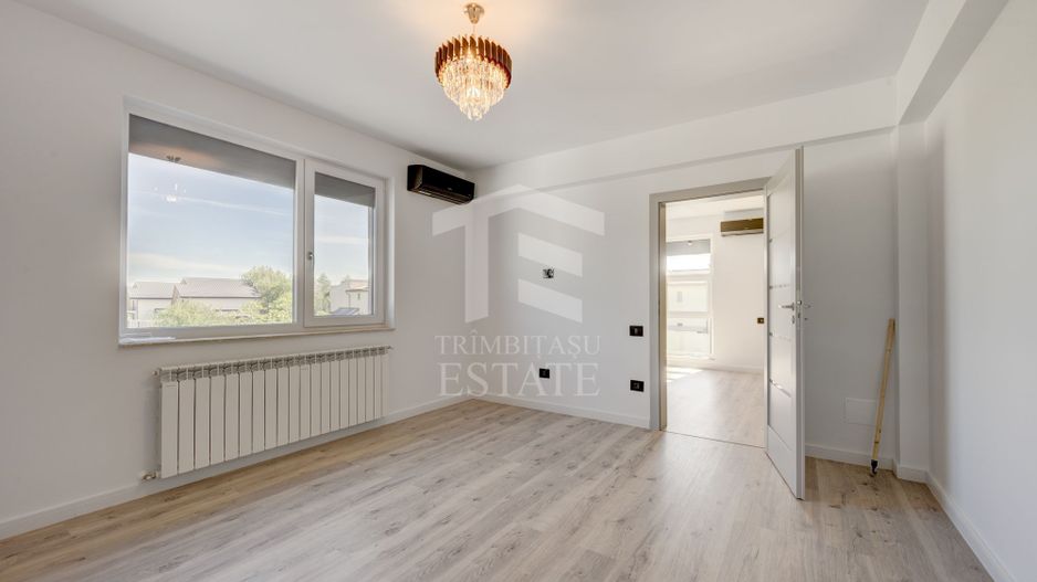 CASA TIPLA, Racordata! Cu un DORMITOR la PARTER ! Domnești! - Poză 12