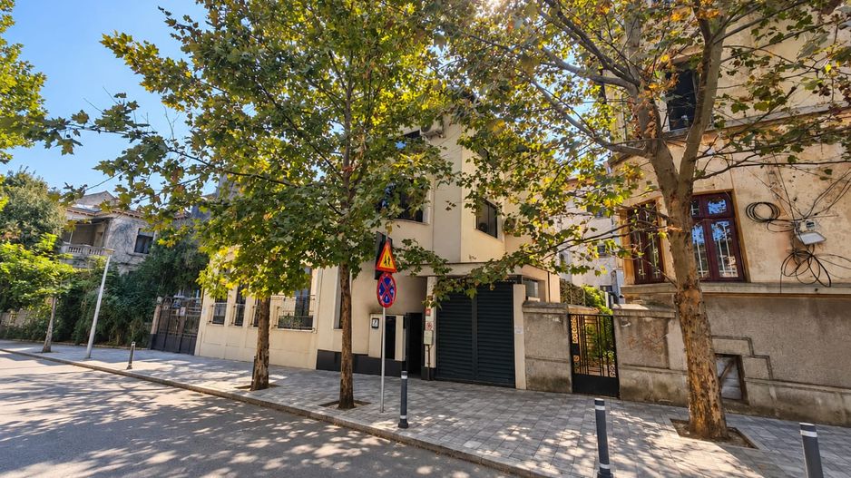 Cabinet de închiriat în vila Armeneasca - Poză 1