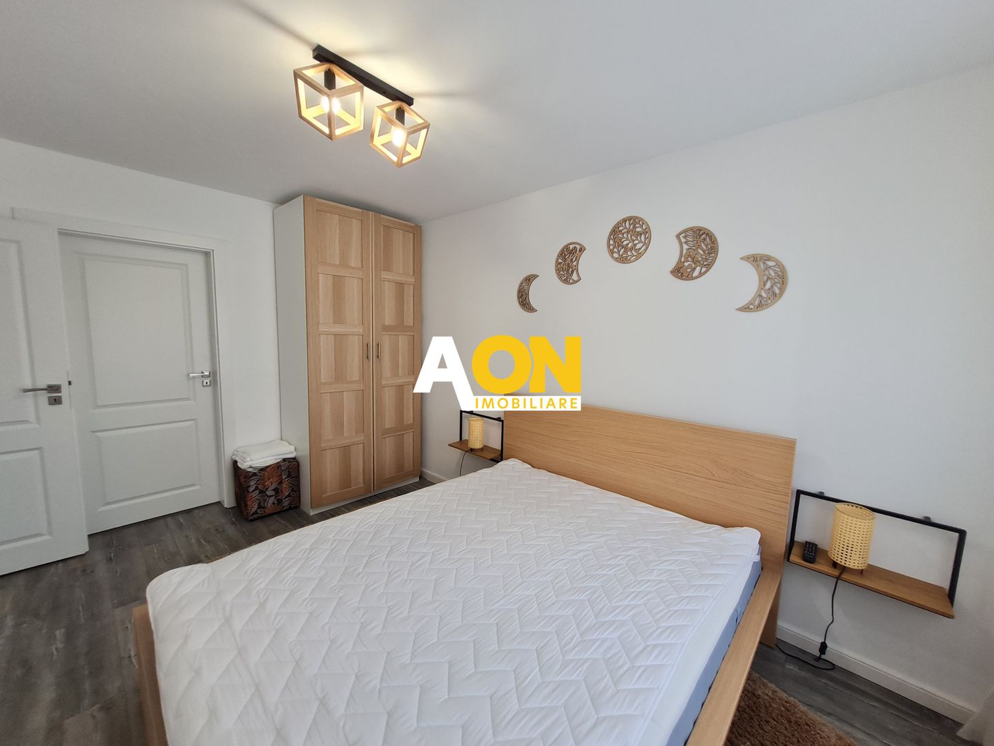 Apartament 2 Camere, Ultracentral, 54 mp, Decomandat, Zona Cetate - Poză 11