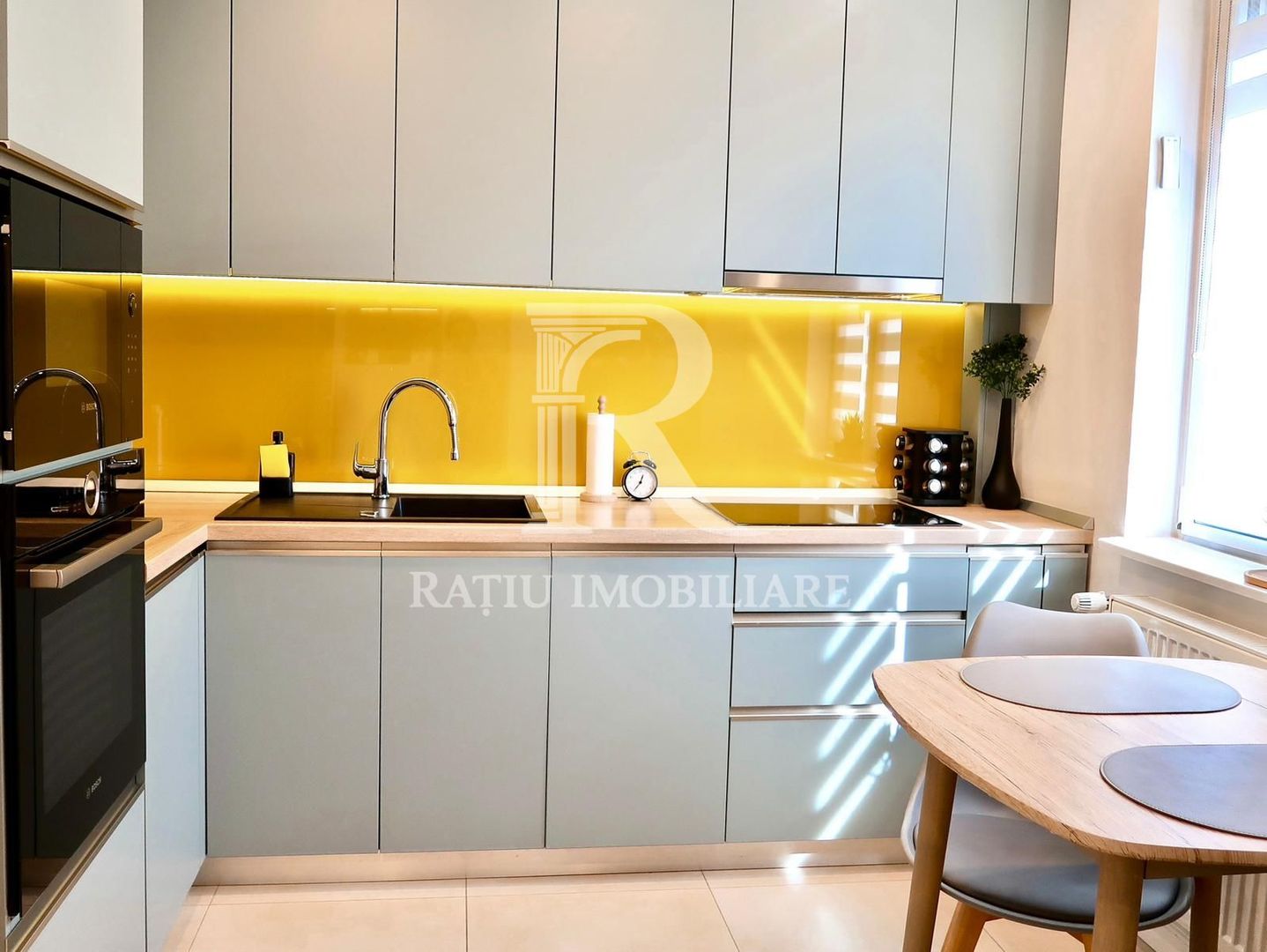Apartament cu 3 camere | Vedere panoramică deosebită | Oradea - Poză 9